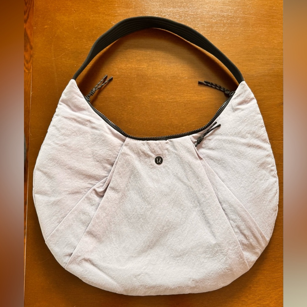 Lululemon Pleated Shoulder Bag 10L